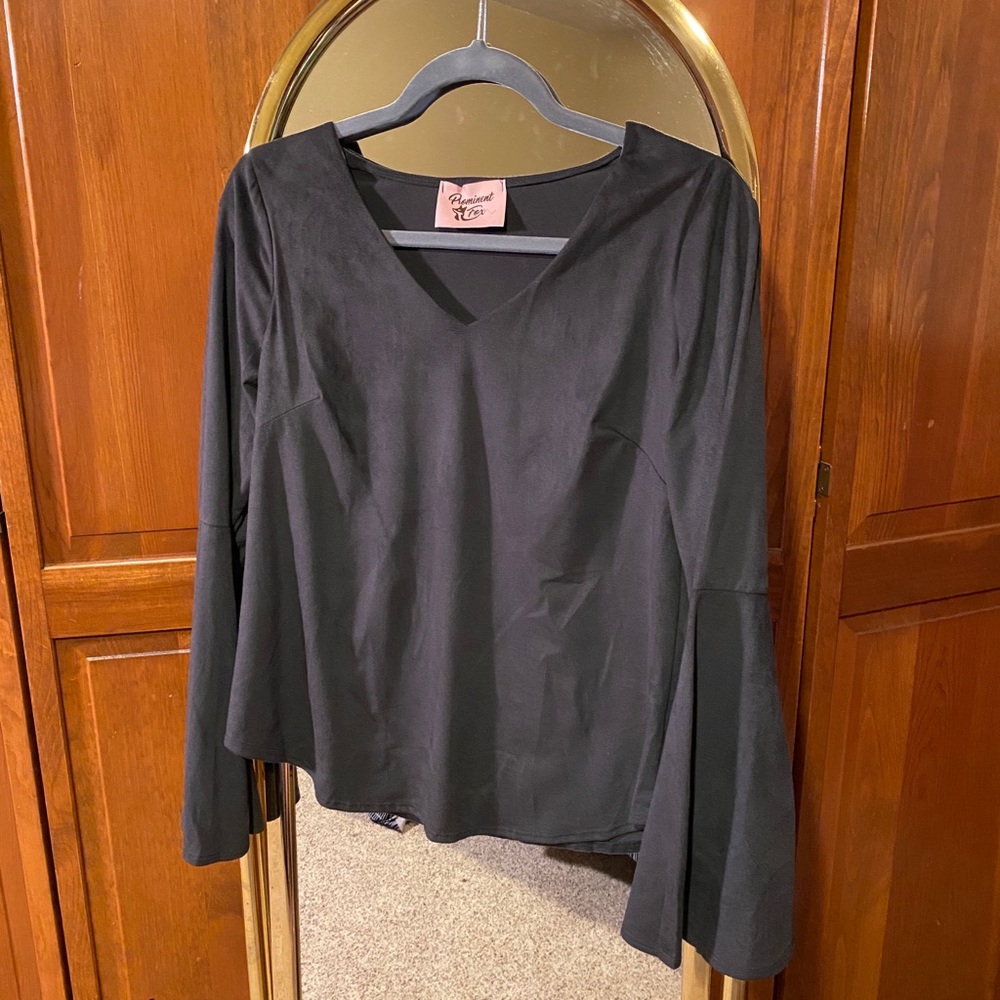 Long sleeve soft top